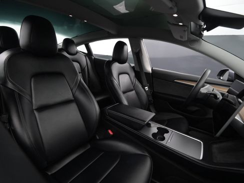 Used 2022 Tesla Model 3 Long Range image 46