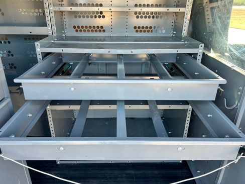 Used 2013 Chevrolet Express 2500 image 18