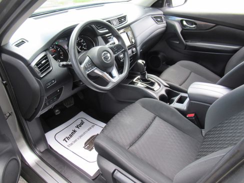 Used 2018 Nissan Rogue S image 8