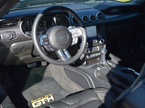 Used 2022 Ford Mustang Premium image 7