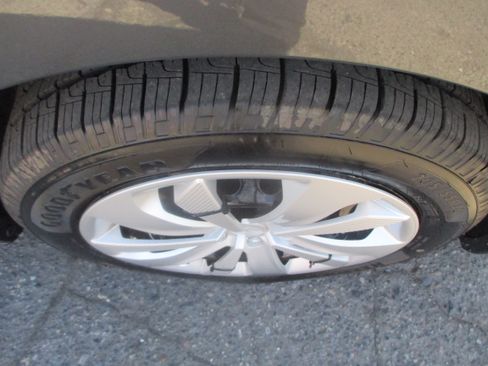 Used 2019 Subaru Impreza 2.0i Premium image 18