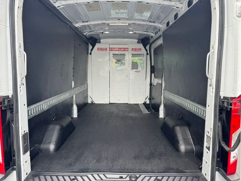 Used 2018 Ford Transit 350 148 Medium Roof RWD image 3
