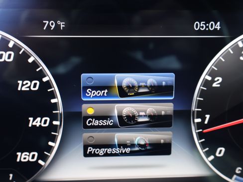 Used 2020 Mercedes-Benz E 450 image 29