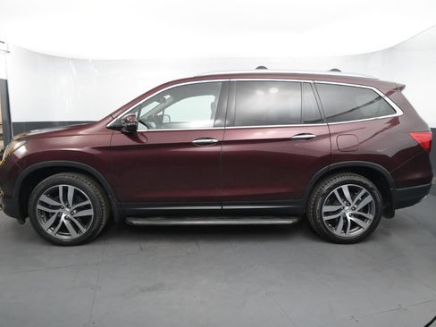 Used 2016 Honda Pilot Touring image 2