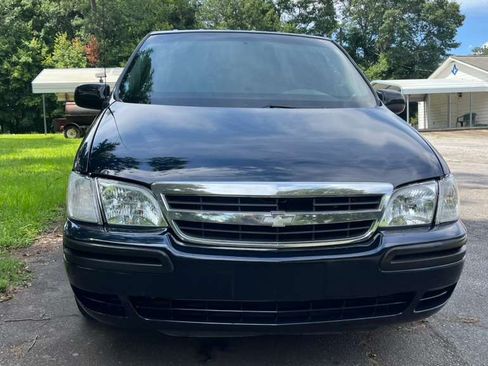 Used 2002 Chevrolet Venture LS FWD image 2