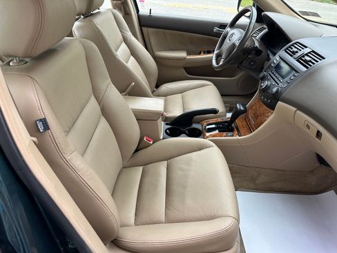 Used 2003 Honda Accord EX V6 Sedan image 12