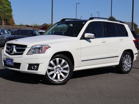 Used 2012 Mercedes-Benz GLK 350 image 2