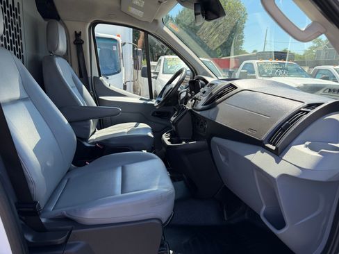 Used 2017 Ford Transit 150 130 Low Roof RWD image 19