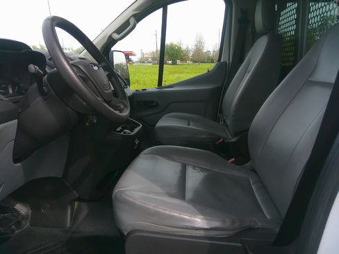 Used 2017 Ford Transit 250 XL image 9