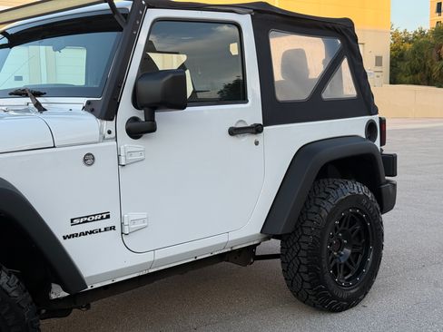 Used 2015 Jeep Wrangler Sport AWD/4WD image 27