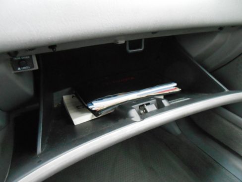 Used 2000 Toyota Avalon XLS image 16