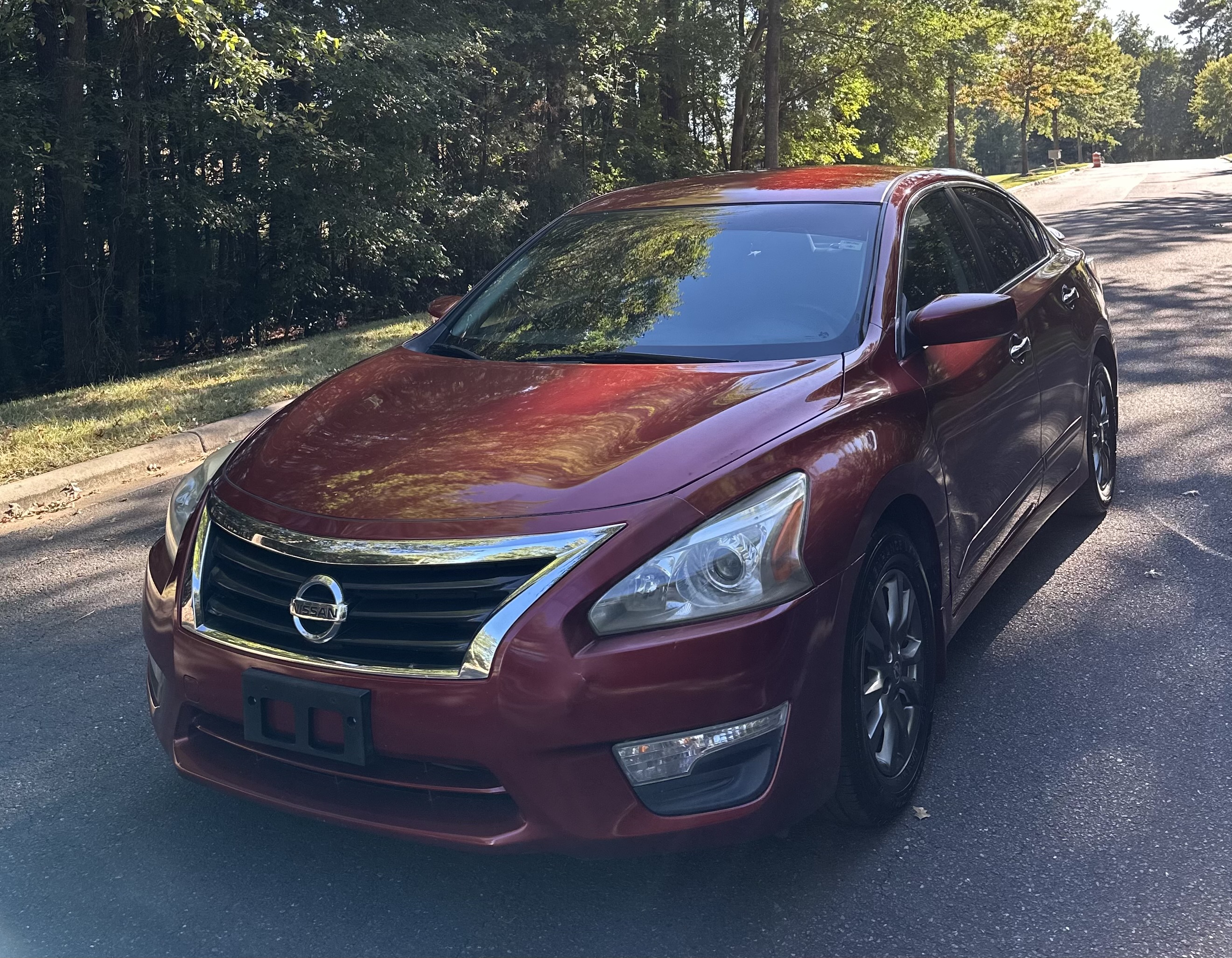 Used 2015 Nissan Altima SV FWD image 5