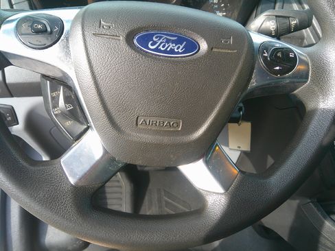 Used 2018 Ford Transit 250 XL image 15