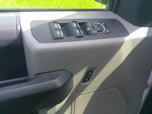 Used 2019 Ford F250 2WD Crew Cab Super Duty image 12