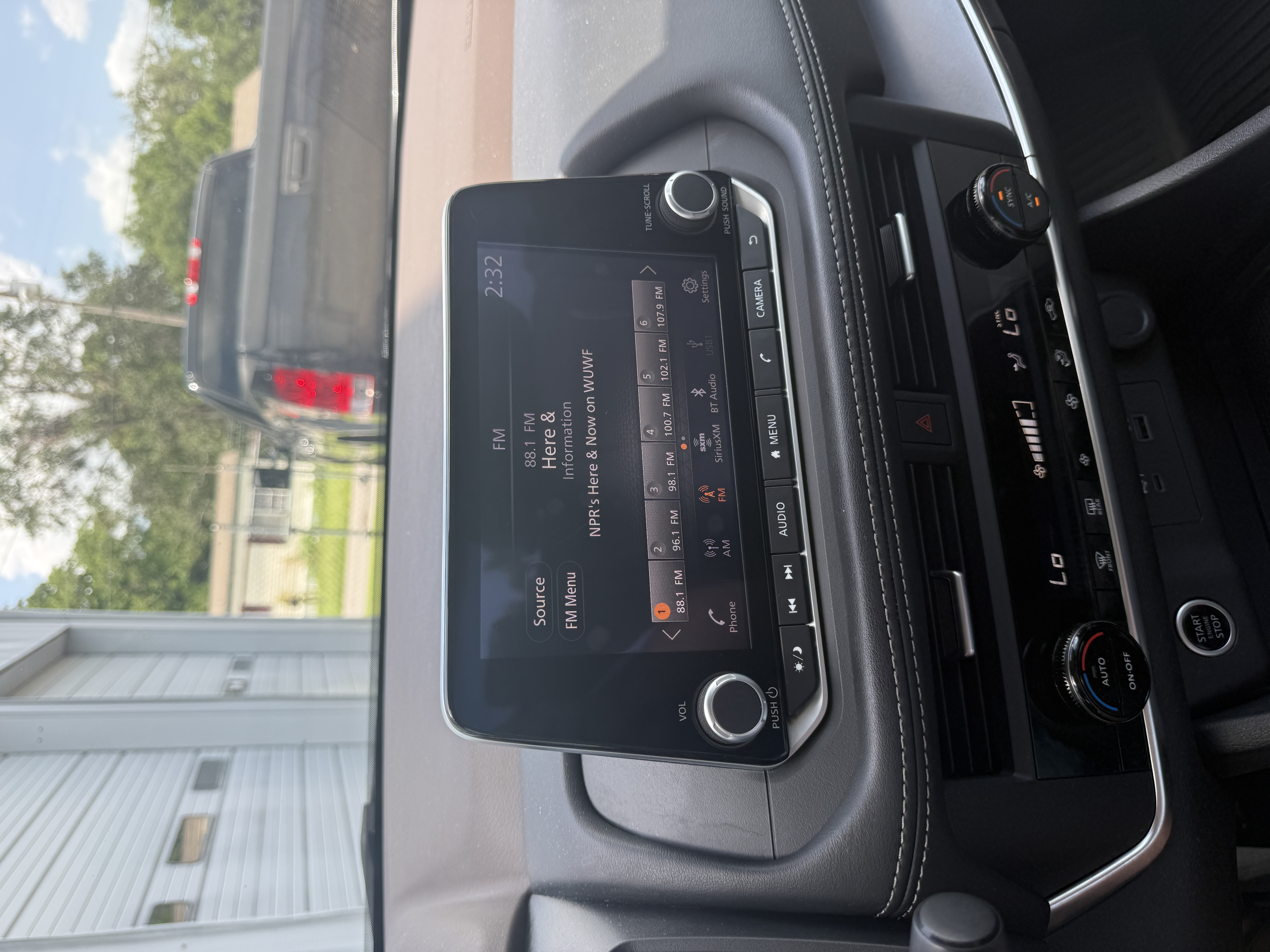 Used 2023 Nissan Rogue FWD SV image 10