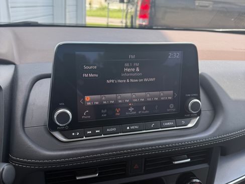 Used 2023 Nissan Rogue FWD SV image 10