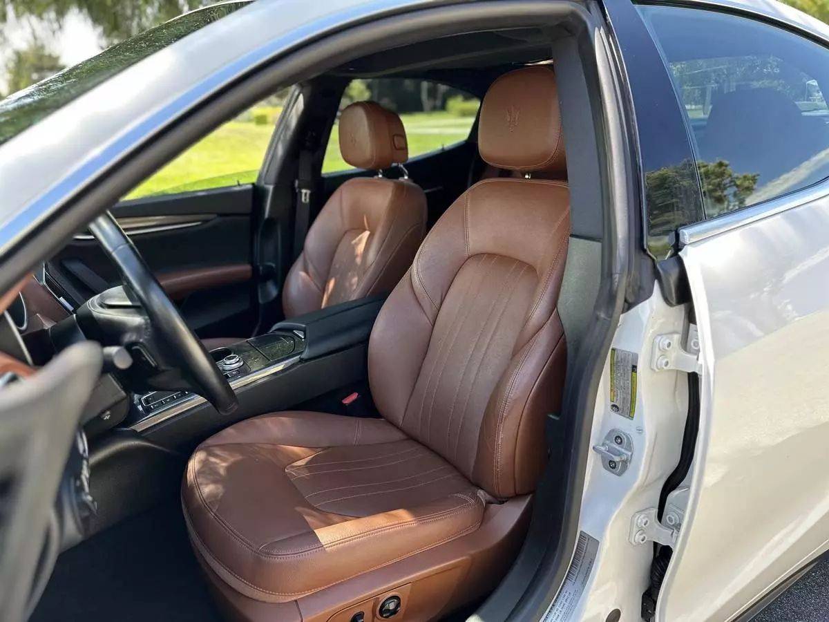 Used 2018 Maserati Ghibli UNAVAIL RWD image 9