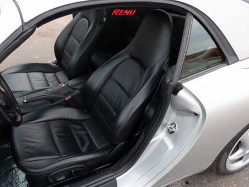 Used 2001 Porsche 911 Carrera image 16