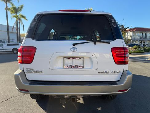 Used 2004 Toyota Sequoia SR5 image 7