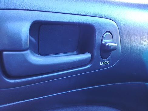 Used 2005 Honda Civic EX Coupe image 21
