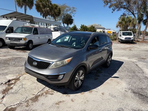 Used 2016 Kia Sportage LX image 2