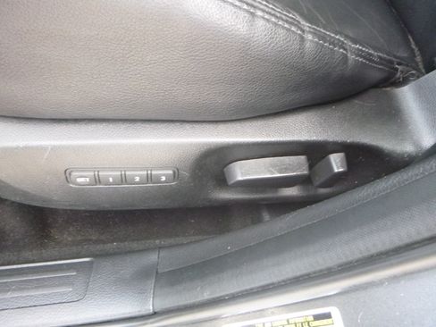 Used 2010 MAZDA MAZDA3 s Grand Touring Hatchback FWD image 16