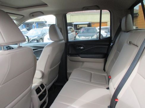 Used 2019 Honda Ridgeline AWD RTL-E image 9
