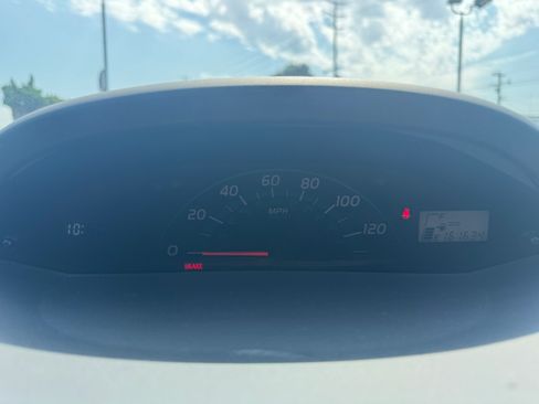 Used 2007 Toyota Yaris 2-Door Hatchback FWD image 23