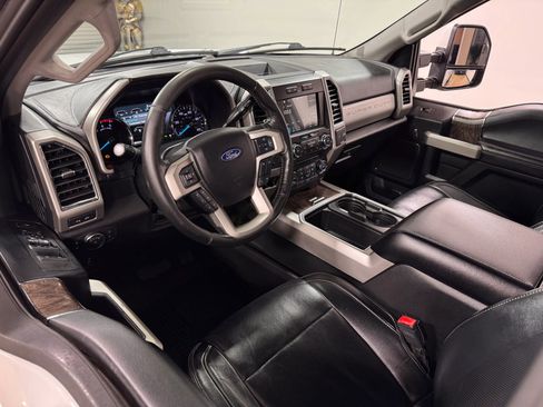 Used 2018 Ford F250 Lariat image 15
