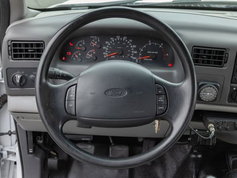 Used 1999 Ford F350 XLT image 42