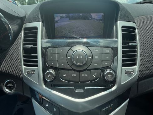 Used 2013 Chevrolet Cruze LT FWD image 16