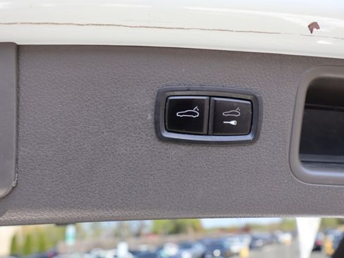 Used 2015 Porsche Macan S image 32