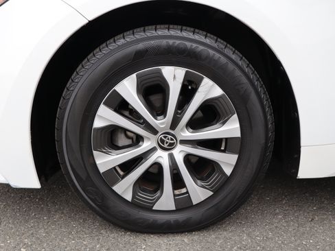 Used 2022 Toyota Corolla LE image 33