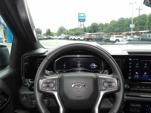 Used 2025 Chevrolet Silverado 1500 4x4 Crew Cab ZR2 image 2