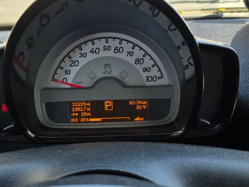 Used 2015 smart fortwo electric drive image 25