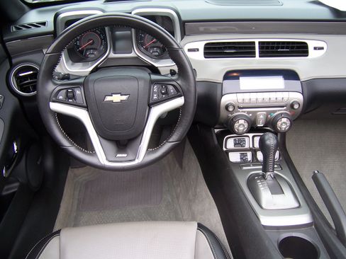 Used 2012 Chevrolet Camaro SS image 12