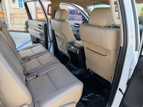 Used 2016 Toyota Sequoia Limited image 28