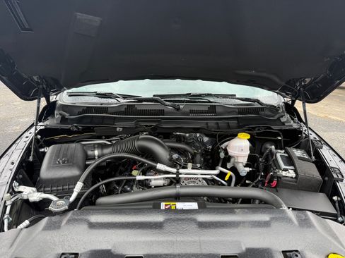 Used 2024 RAM 1500 4x4 Crew Cab Classic Tradesman image 22