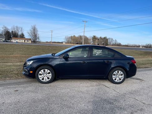 Used 2016 Chevrolet Cruze LS image 2