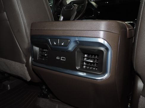 Used 2025 GMC Sierra 1500 4x4 Crew Cab Denali image 35