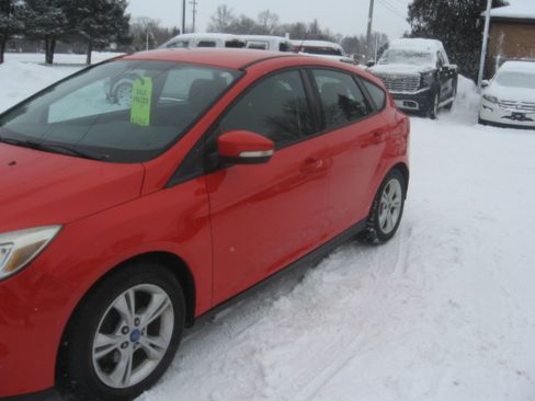 Used 2013 Ford Focus SE image 1