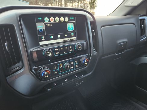 Used 2015 Chevrolet Silverado 1500 LT Z71 image 23