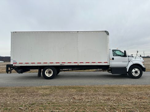 Used 2017 Ford F650 2WD Regular Cab Super Duty image 4
