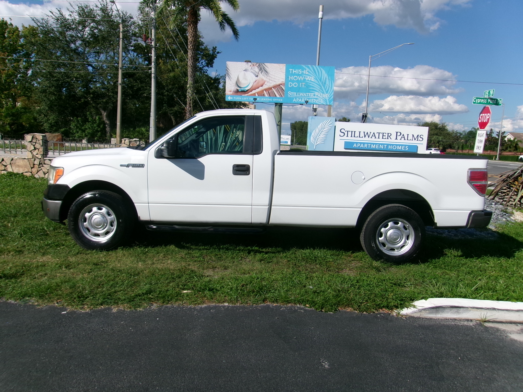 Used 2013 Ford F150 2WD Regular Cab image 2