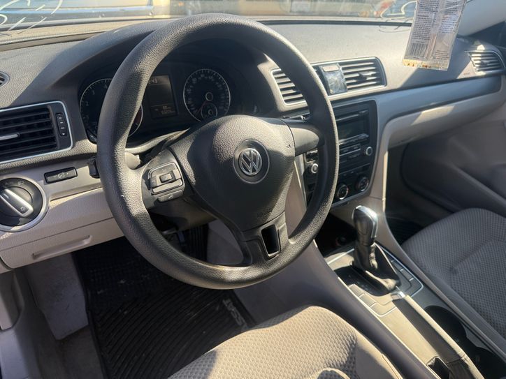 Used 2013 Volkswagen Passat 2.5 S FWD image 5
