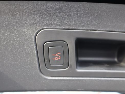 Used 2021 Tesla Model S Long Range Plus image 29