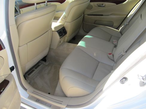 Used 2008 Lexus LS 460 Luxury image 16