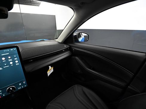 Used 2022 Ford Mustang Mach-E Premium image 20