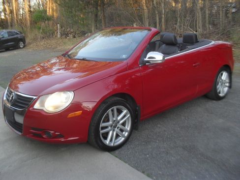 Used 2007 Volkswagen Eos 2.0T image 1