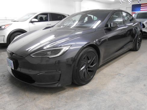 Used 2026 Tesla Model S image 3